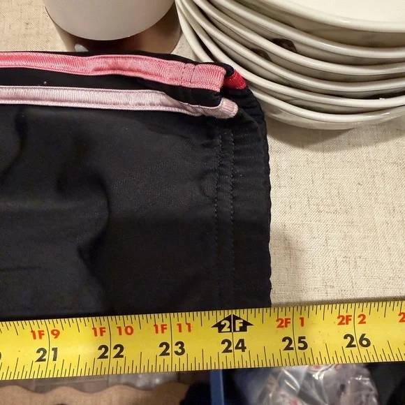 Adidas track suit
Pink black 14-16 sweats - Picture 8 of 12